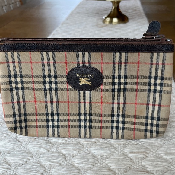 Burberrys Vintage Beige and Red Check Toiletry Cosmetic Bag - Picture 1 of 9